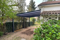 Carport aluminium avec couverture en polycarbonate